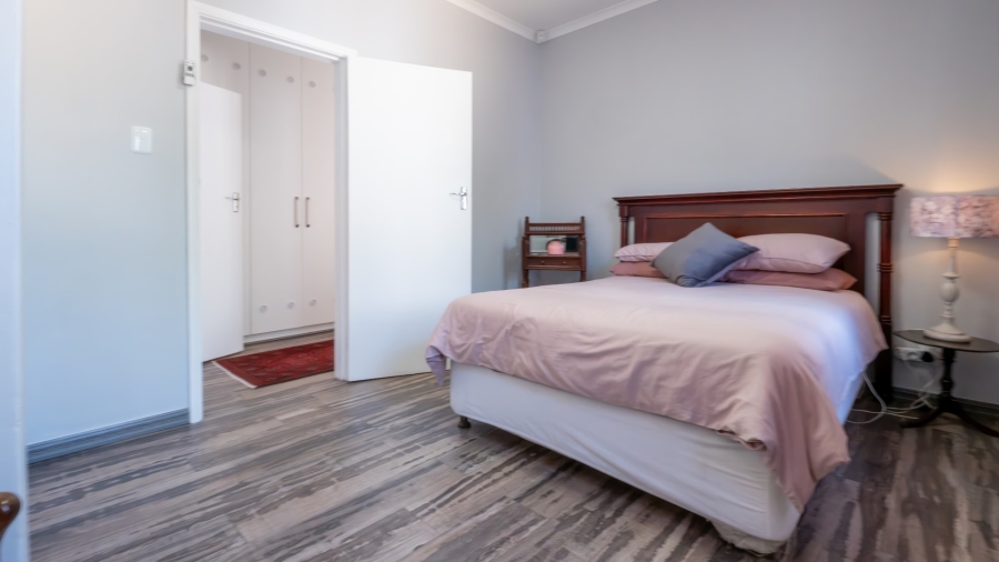 4 Bedroom Property for Sale in Heatherlands Western Cape
